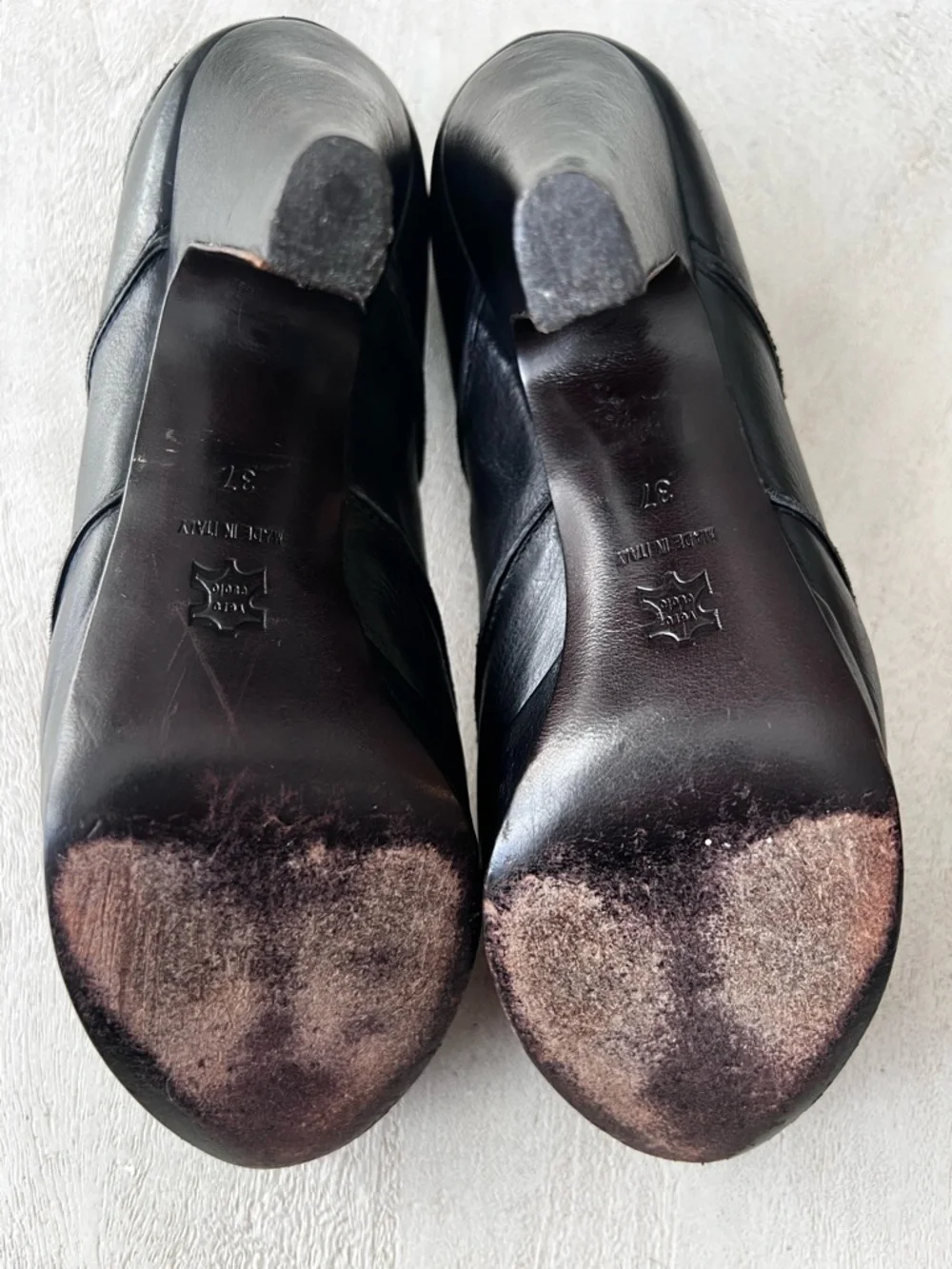 LAutre Chose black leather